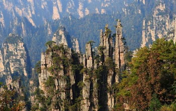 長沙出發(fā)到黃龍洞、張家界森林公園、天門山、鳳凰五日游