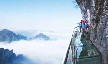 長沙出發(fā)到張家界玻璃橋云天渡、森林公園、天門山玻璃棧道往返4天3晚游